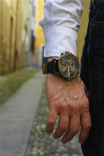 Quartz men's watch, with an original design (leather strap)
